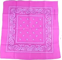 Zakdoek / bandana paisley roze 54x54cm
