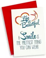 A smile is the prettiest thing you can wear Wenskaart