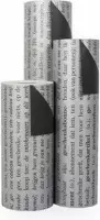 Cadeaupapier Zwarte Tekst op Zilver - Rol 30cm - 200m - 70gr | Winkelrol / Apparaatrol / Toonbankrol / Geschenkpapier / Kadopapier / Inpakpapier