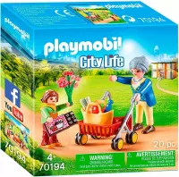 PLAYMOBIL City Life Oma met rollator - 70194