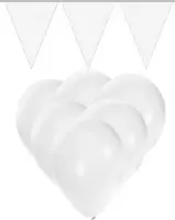 Witte versiering 15 ballonnen en 2 vlaggenlijnen