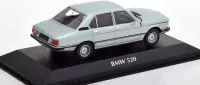 BMW 520 ( E12 ) 1974 Lichtblauw Metallic 1-43 Maxichamps