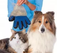 Borstel handschoen voor honden en katten blauw met zwart