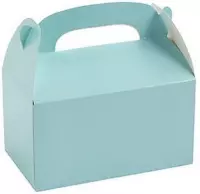 Traktatie doos lichtblauw - 6 stuks - grote traktatiedoos - onderzijde 15,5 cm x 9 cm - totale hoogte 18 cm - vulhoogte ca 13 cm - uitdeeldoos - doos met handvat - papieren uitdeel