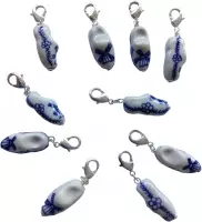 10 stuks uitdeelcadeaus uitdeelsouvenirtjes delftsblauwe porseleinen klompjes met handgeschilderd molentje aan verzilverd clipje