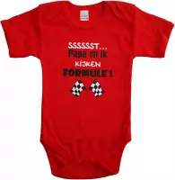 Rode romper met "Sssssst... Papa en ik kijken Formule 1" - maat 68 - vaderdag, cadeautje, kraamcadeau, grappig, geschenk, baby, tekst
