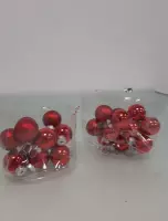 Rooie kerstballen- 2 pakjes met 12 ballen per stuk