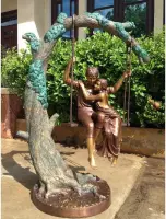Tuinbeeld - bronzen beeld - Verliefd stel op schommel - 160 cm hoog