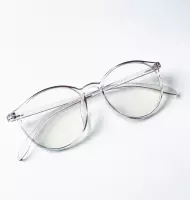 Blauw licht bril - Computerbril - Blue light glasses - inclusief brillenzakje en doekje - Bril zonder sterkte - Gamebril - Transparant wit - Unisex