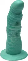 Ylva & Dite - Rhea - Siliconen Dildo met zuignap - Made in Holland - Pastel Groen / Fruit Groen Metallic