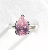 Chique zilveren ring met grote roze Zirconia