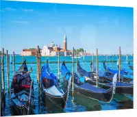 Gondels afgemeerd voor het San Marcoplein in Venetië - Foto op Plexiglas - 60 x 40 cm
