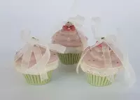 Set van 3 namaak muffins - kunststof - roze - 5,5 x 5,5 cm hoog