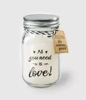 Kaars - All you need is love! - Lichte vanille geur - In glazen pot - In cadeauverpakking met gekleurd lint