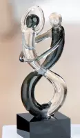 Glassculptuur Knuffel - 2 mensen knuffelen - liefdespaar - liefdeskoppel - 3x3.5x10 cm - rookkleur
