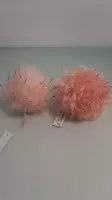 Twee decoratieve zachte ballen