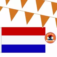 Ek oranje straat/ huis versiering pakket met oa 1x Mega Nederland vlag, 200 meter oranje vlaggenlijnen - Oranje versiering buiten