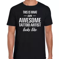 Awesome Tattoo artist / geweldige tattoo artiest cadeau t-shirt zwart - heren -  kado / verjaardag / beroep cadeau shirt S