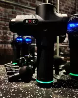 EPIC #1 Massage Gun - Beste van Rotterdam en omstreken! - SUPERSTIL (38 db) - 2500 mah - 3200 rpm - 6 massagekoppen - incl meeneemkoffertje