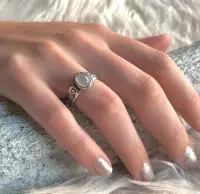 Zilveren ring met Moonstone