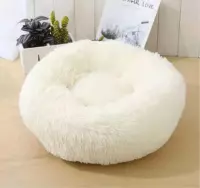 Witte Kattenmand- Hondenmand- Superzacht en Luxe - Donut - Heerlijk Fluffy - Hondenkussen - Kattenkussen- Wit- Anti Slip- Kneden- 50 cm