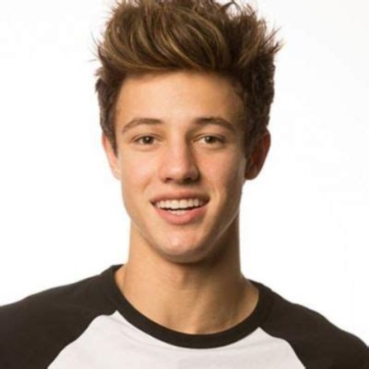 Cameron Dallas Net Worth: How the Social Media Star Built His Fortune