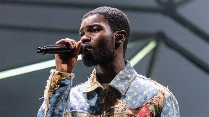 Cliff Mac’s Net Worth [2022]: How Much Does The Rapper Have?