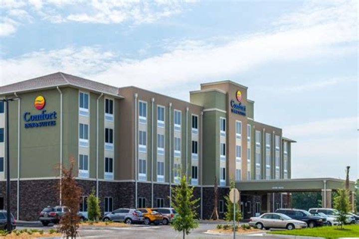Discover the Comfort and Convenience of Comfort Inn & Suites