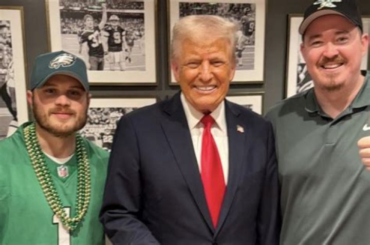 Does Zach Bryan Like Trump? Exploring the Artist's Political Views and Public Perception