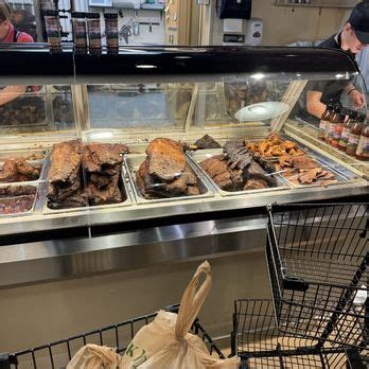 Dutch Country Farmers Market: A Hidden Gem in Laurel, MD