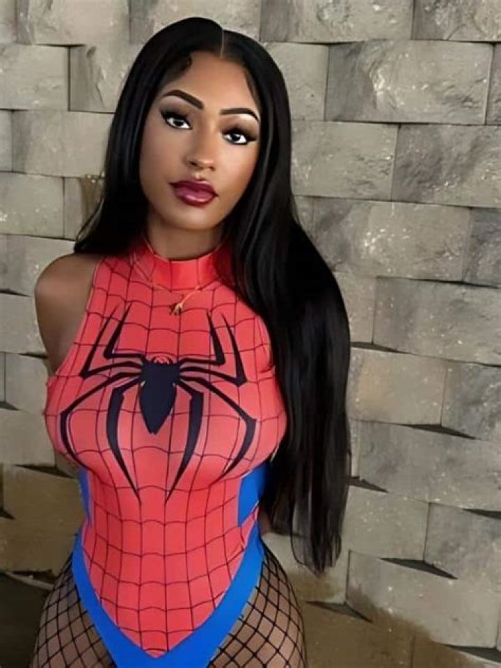 Gina Wap: The Rising Star in the Music Industry