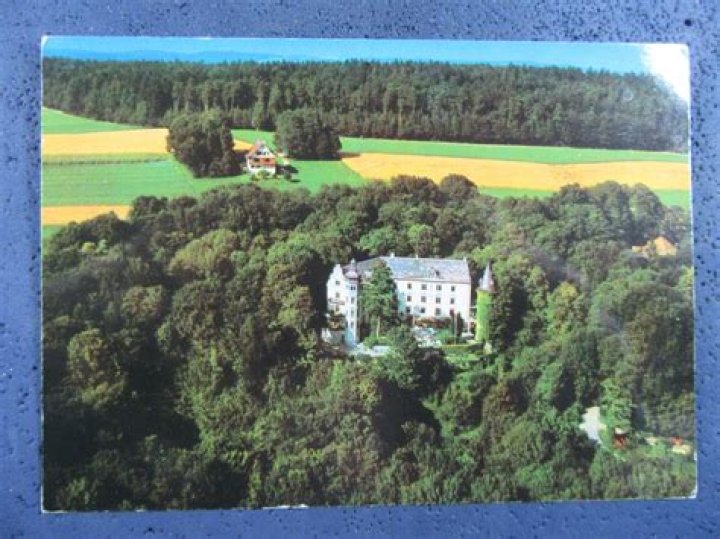 Gross AK: The Rising Star of Indonesian Hip Hop