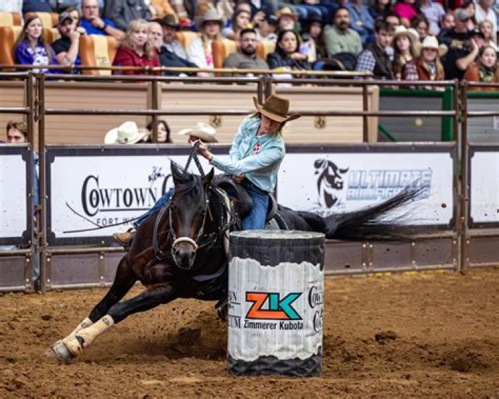 How Old Is Wenda Johnson Barrel Racer? Age and Wiki Details On Rodeo