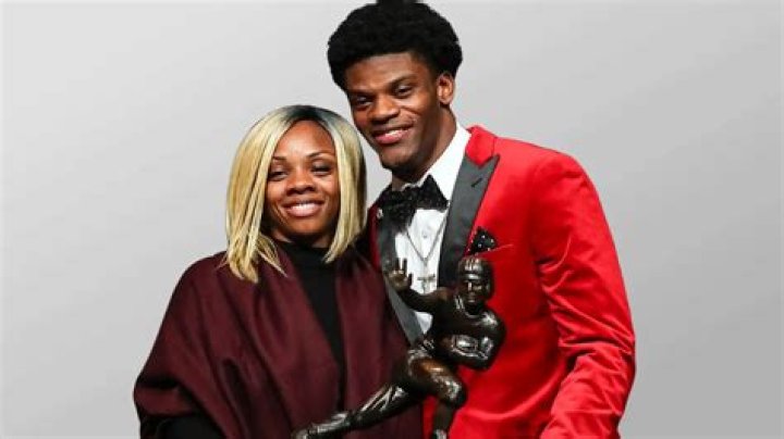 Lamar Jackson's Wife: A Deep Dive into Their Relationship