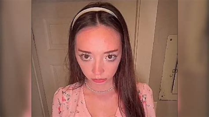 Molly Moon Nun: The Rising Star of Contemporary Art