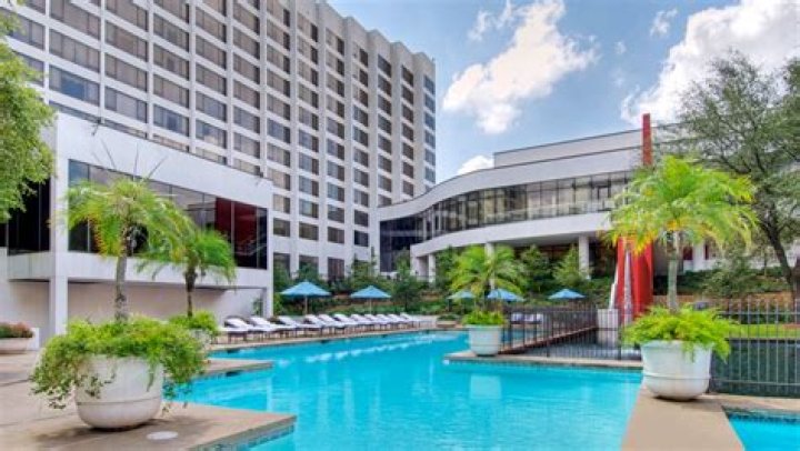 Discovering the Omni Hotel Houston: A Luxurious Stay in the Heart of Texas