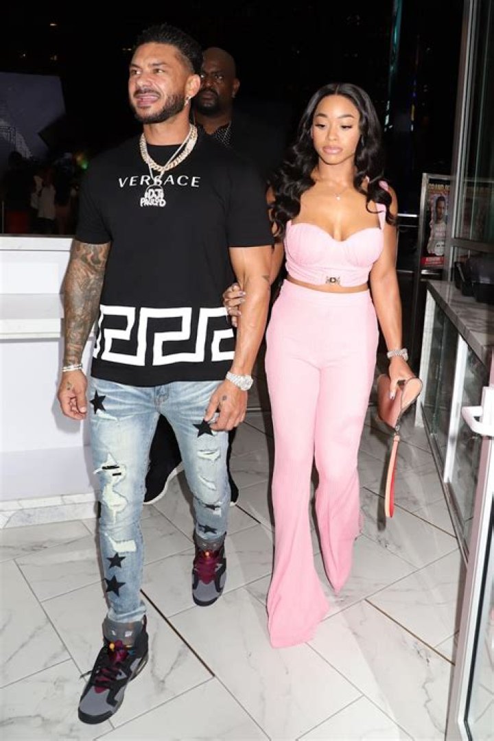 Understanding the Dynamic Relationship Between Pauly D and Nikki