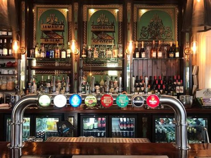 The Red Cow Bar: A Unique Experience for Food and Drink Lovers